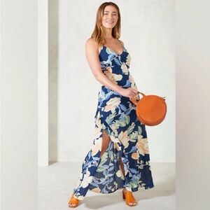 Elegant Floral Navy Maxi Dress